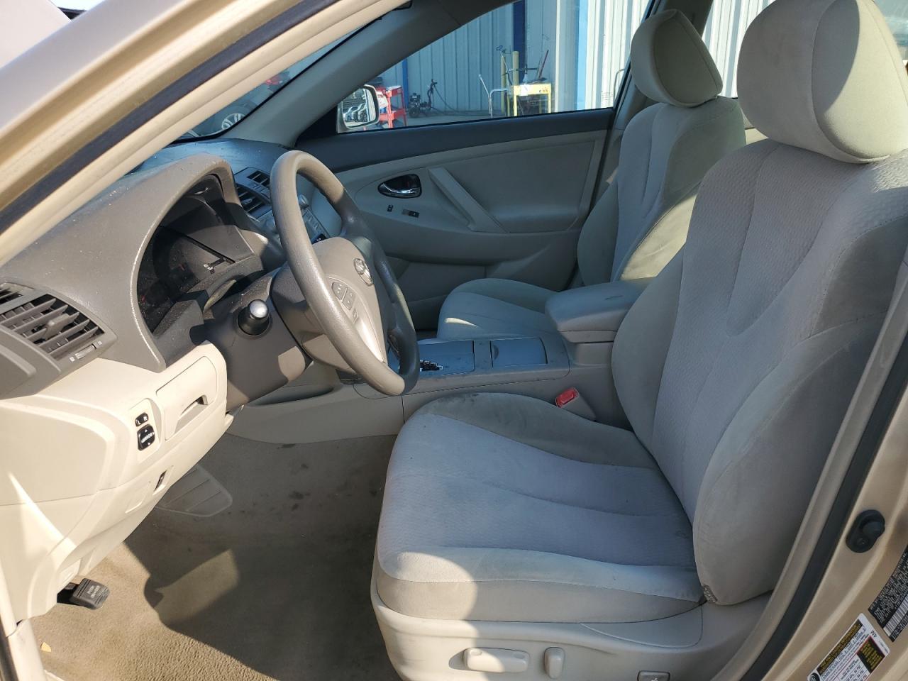 2011 Toyota Camry Base - Фото 7