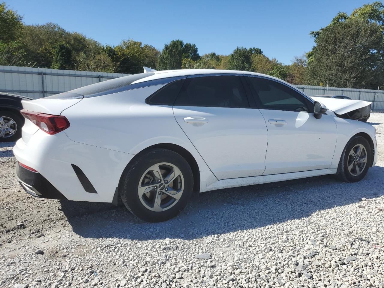 2022 Kia K5 Lxs - Image 3