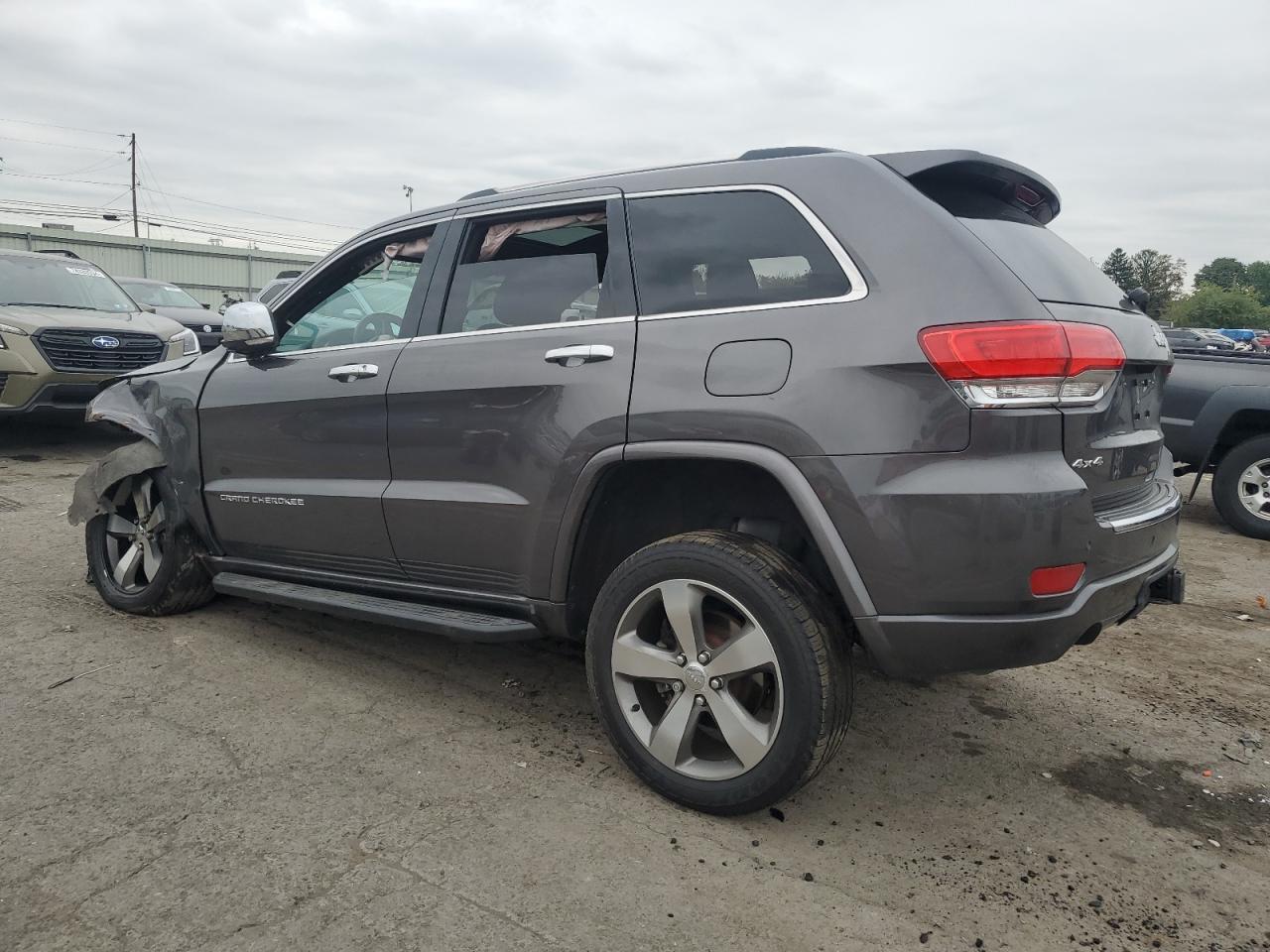 2014 Jeep Grand Cherokee Overland - Image 2