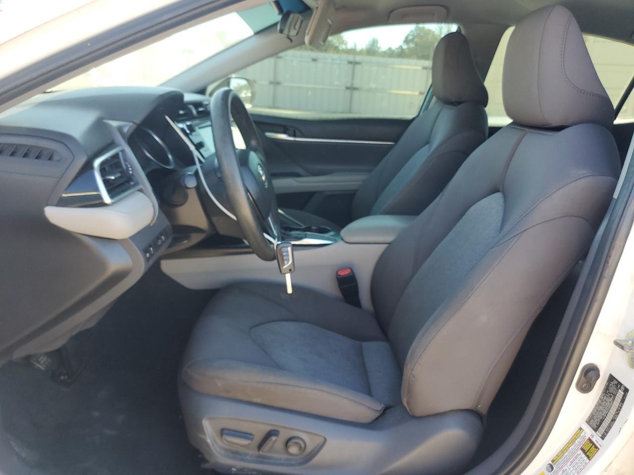 2018 Toyota Camry Le - Image 7