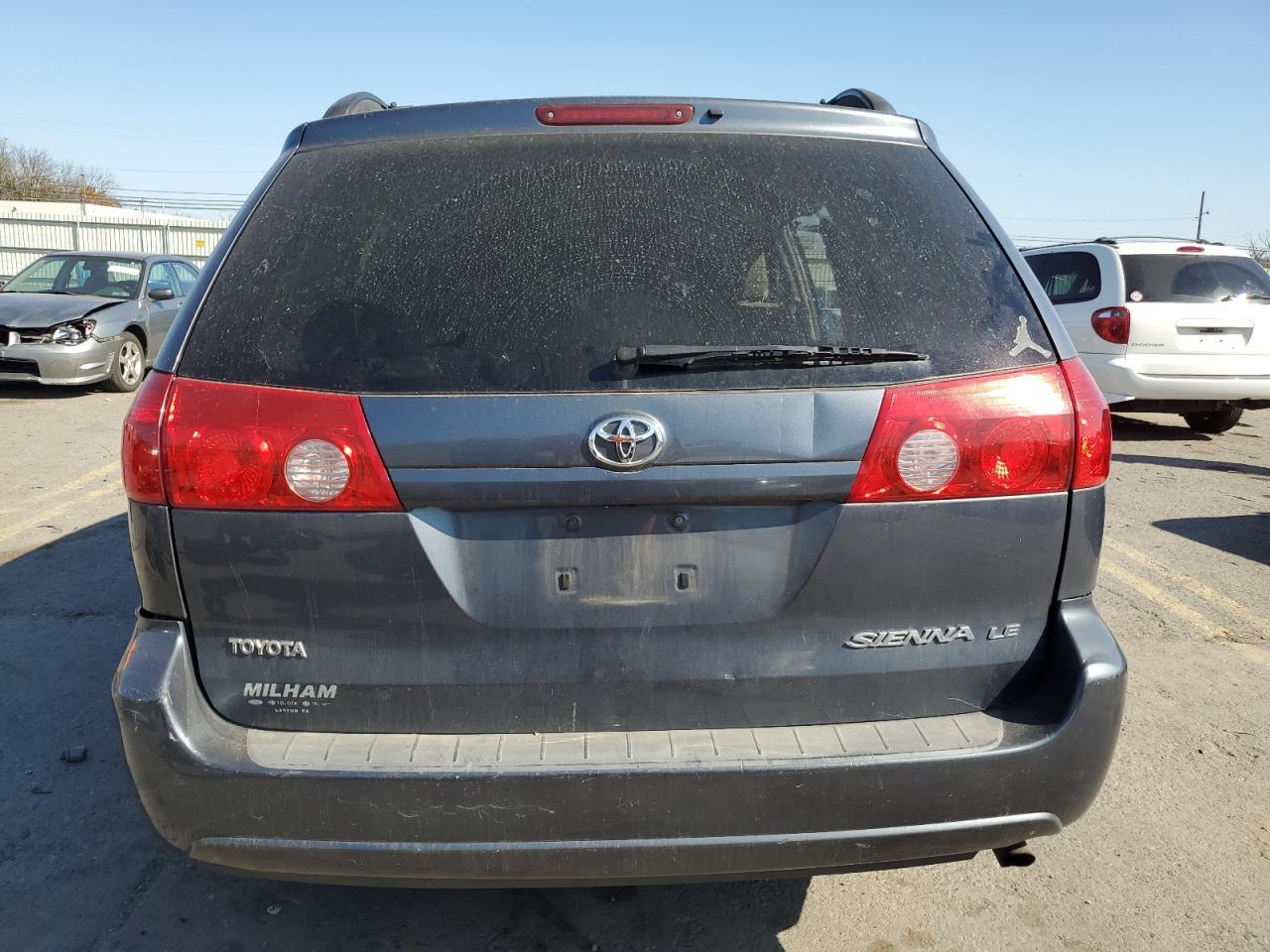2008 Toyota Sienna Ce - Image 6
