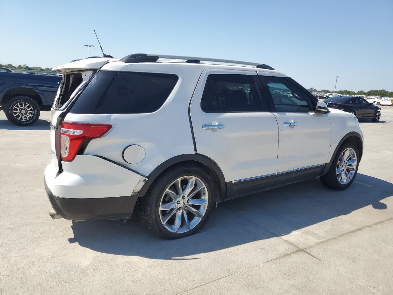 2013 Ford Explorer Limited - Image 3