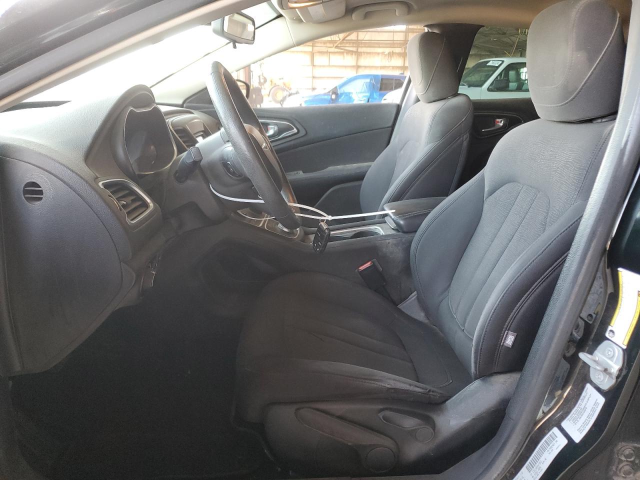2016 Chrysler 200 Limited - Image 7