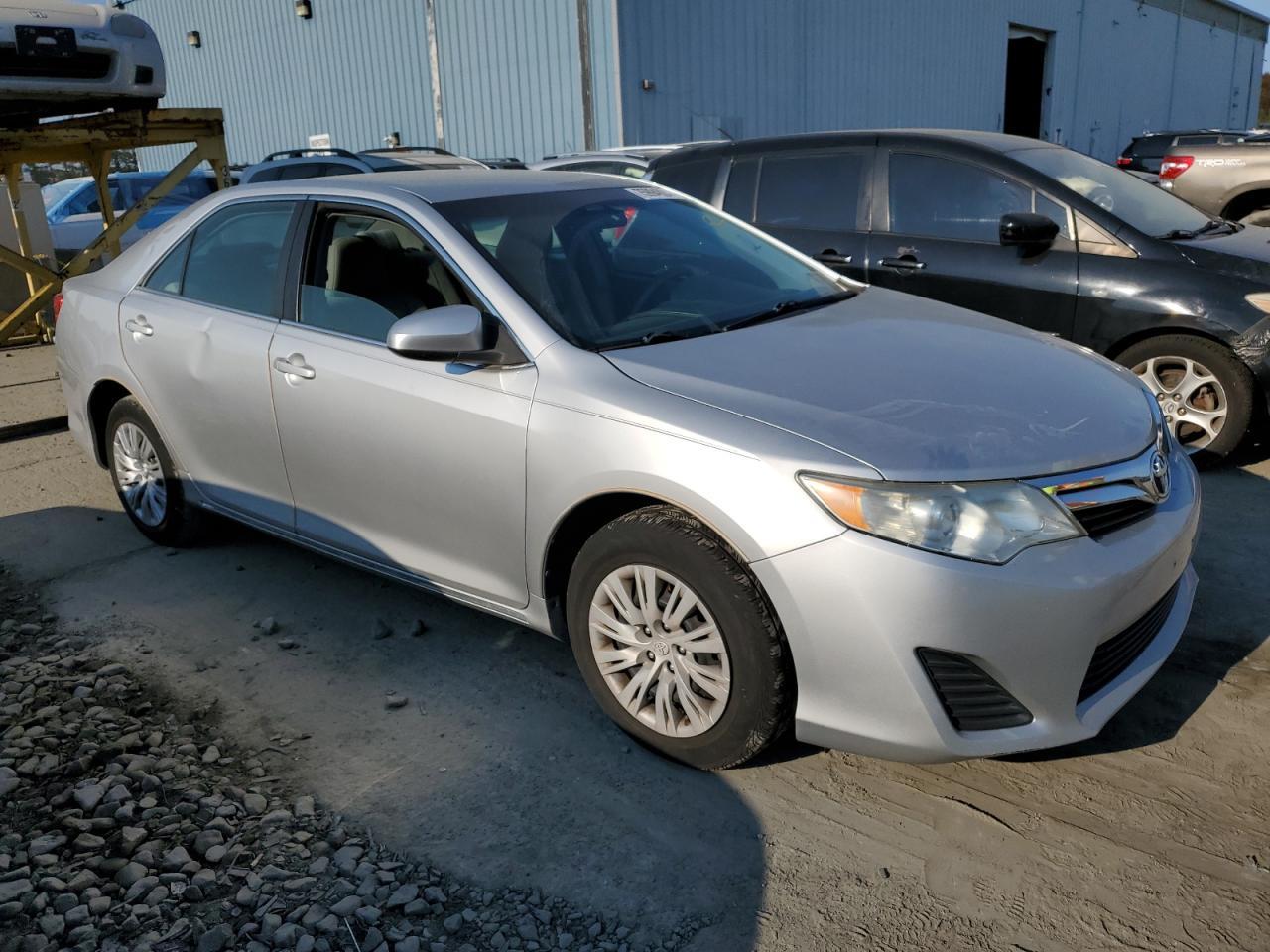 2012 Toyota Camry Base - Фото 4