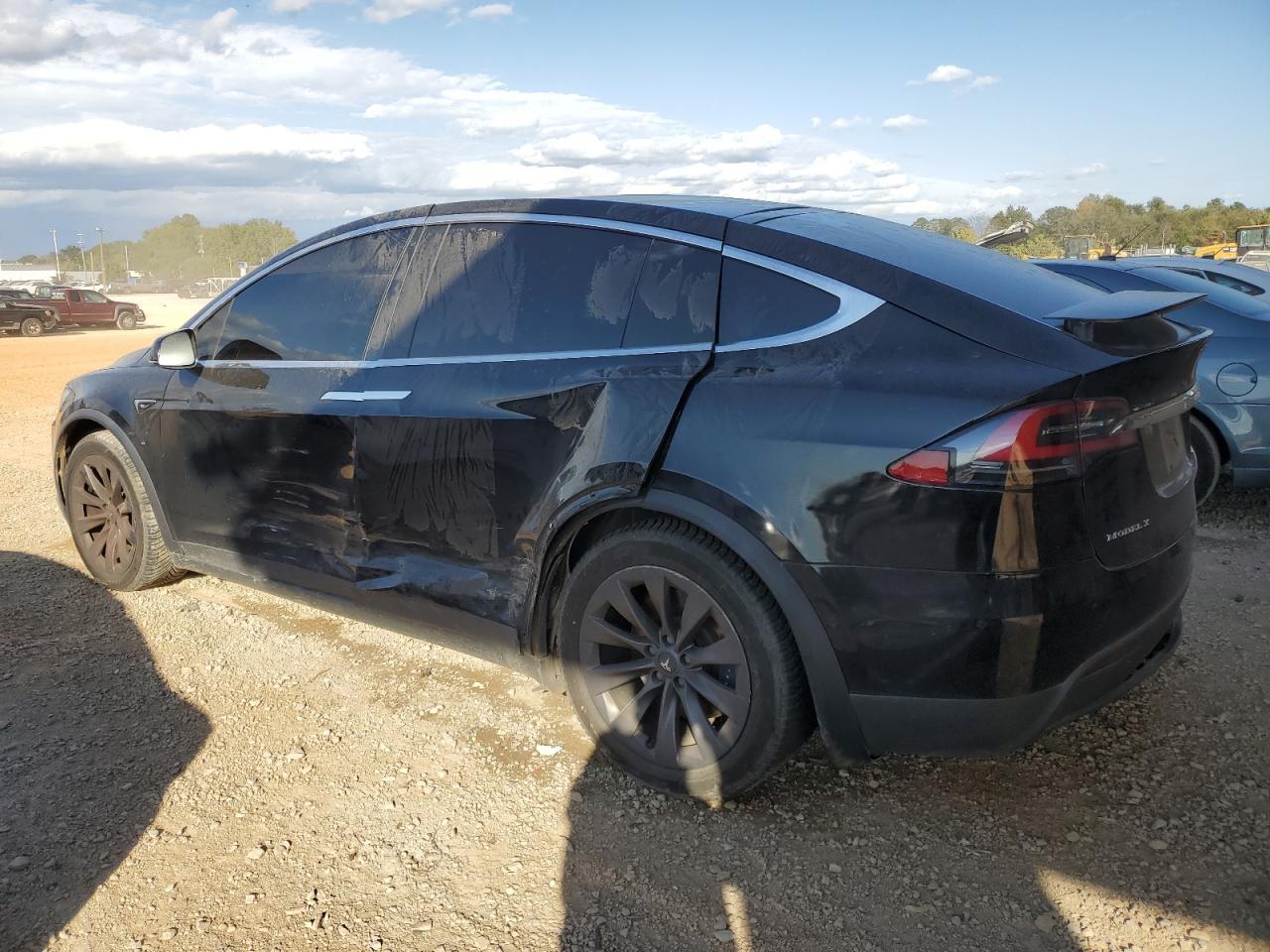 2018 Tesla Model X - Image 2