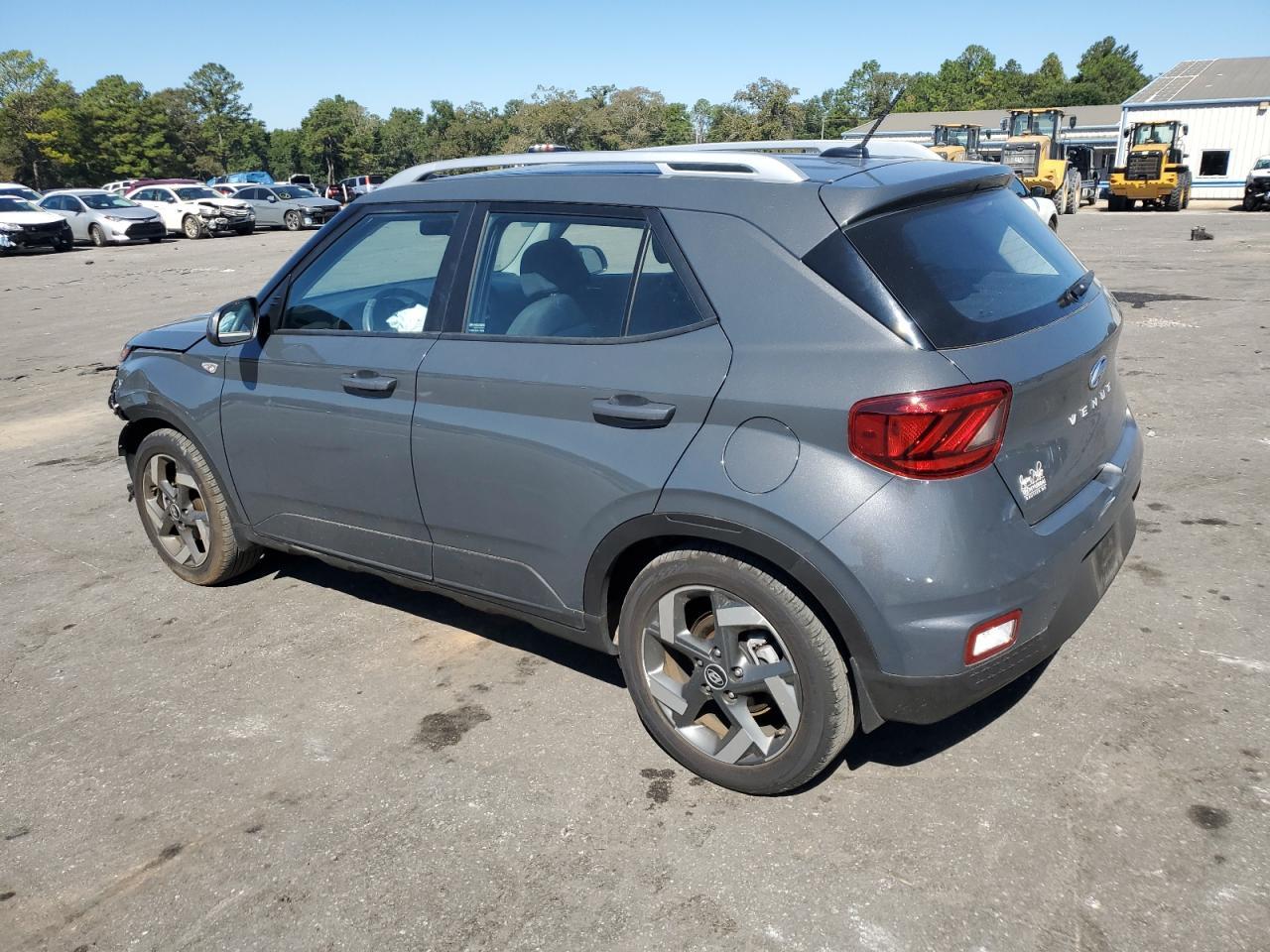 2023 Hyundai Venue Sel - Image 2