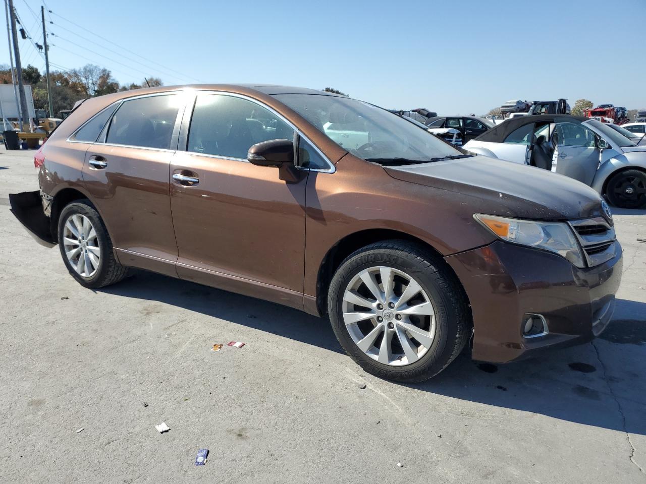 2013 Toyota Venza Le - Image 4