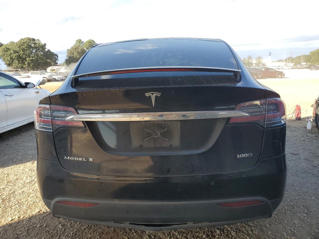 2018 Tesla Model X - Image 6