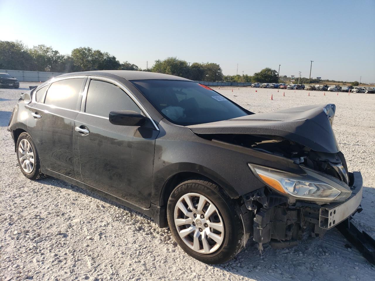 2017 Nissan Altima 2.5 - Image 4