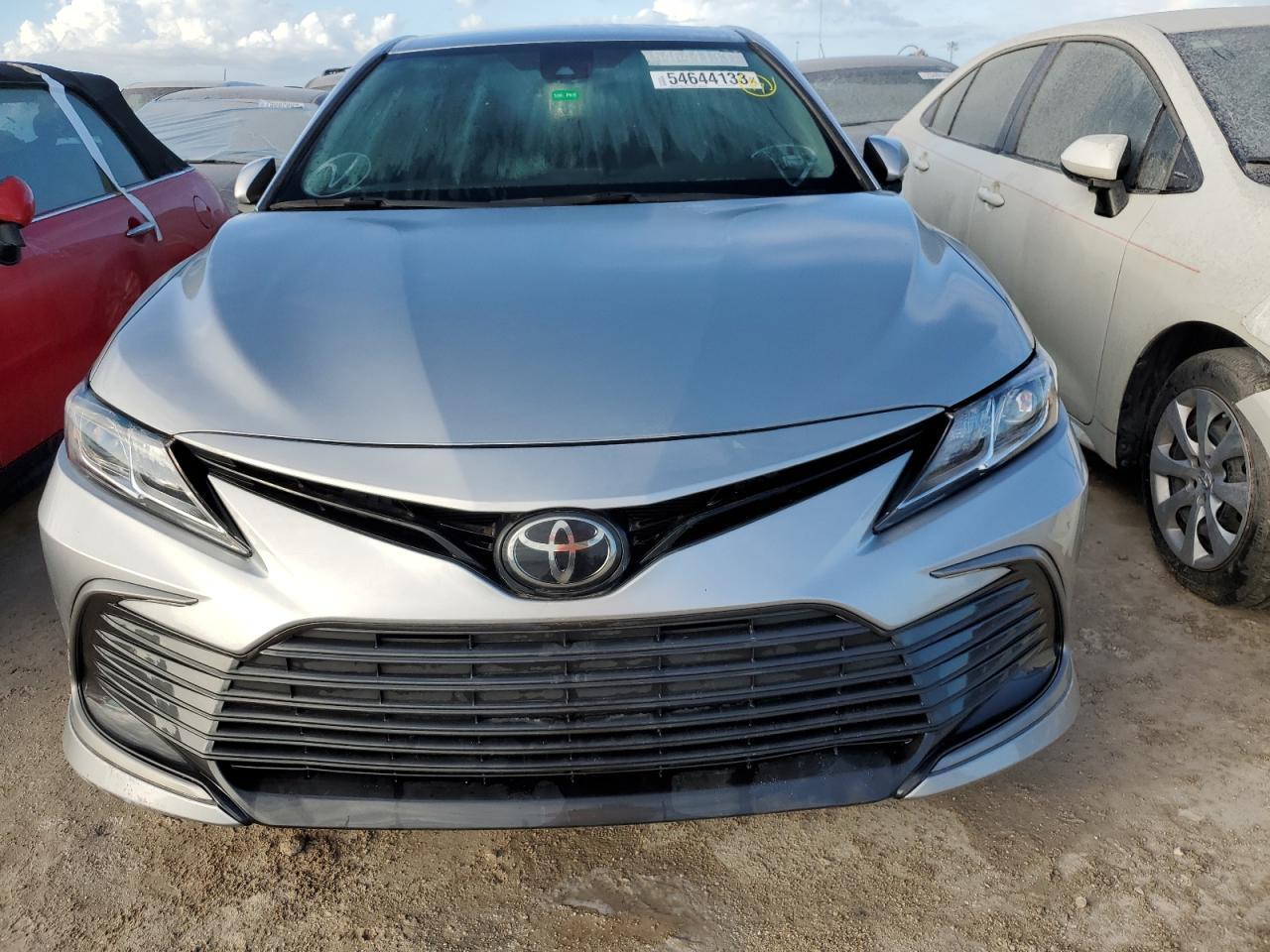 2022 Toyota Camry Le - Фото 5