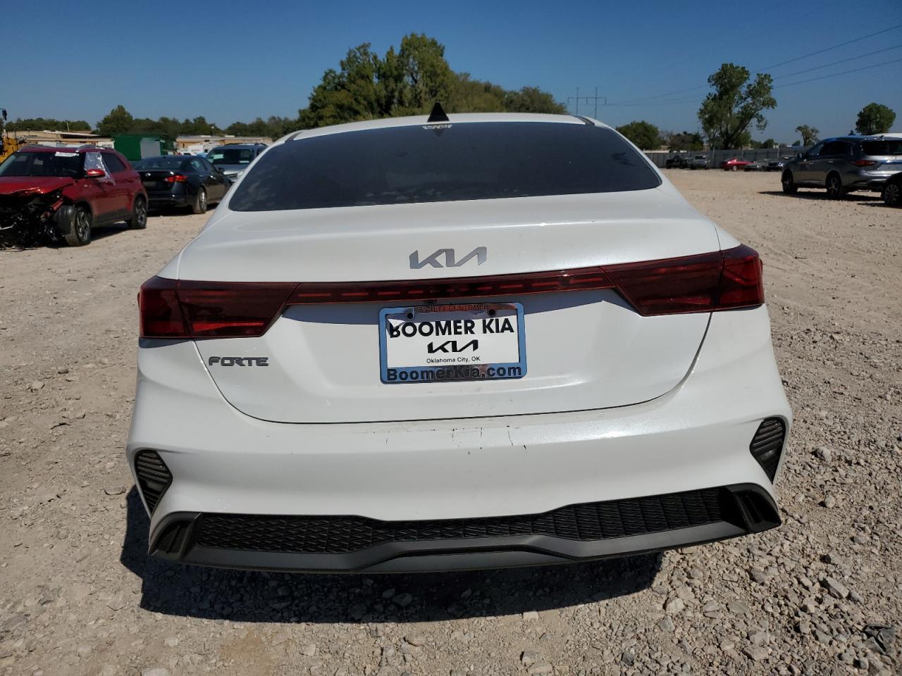 2024 Kia Forte Lxs - Image 6