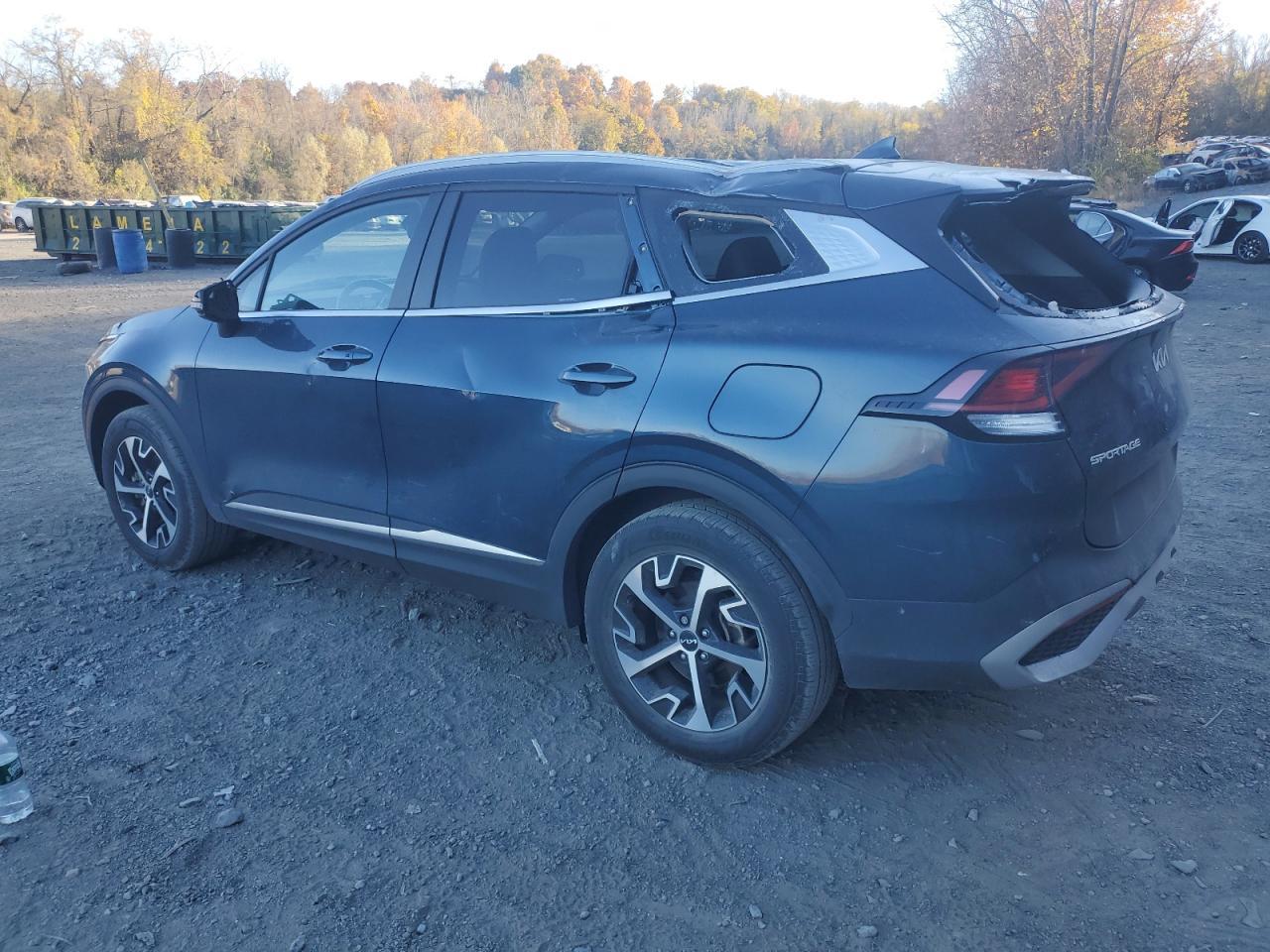 2023 Kia Sportage Ex - Image 2