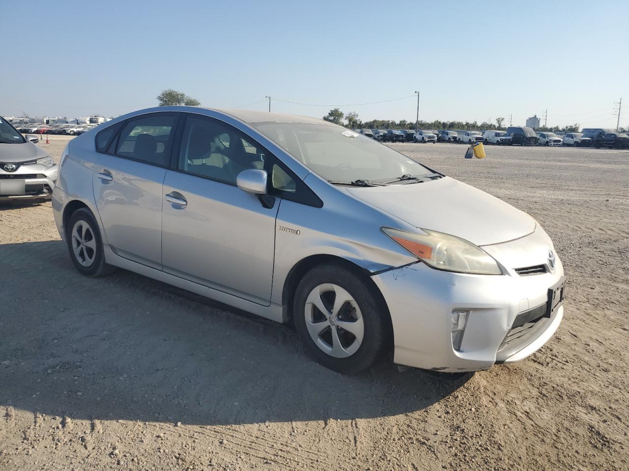 2013 Toyota Prius - Image 4