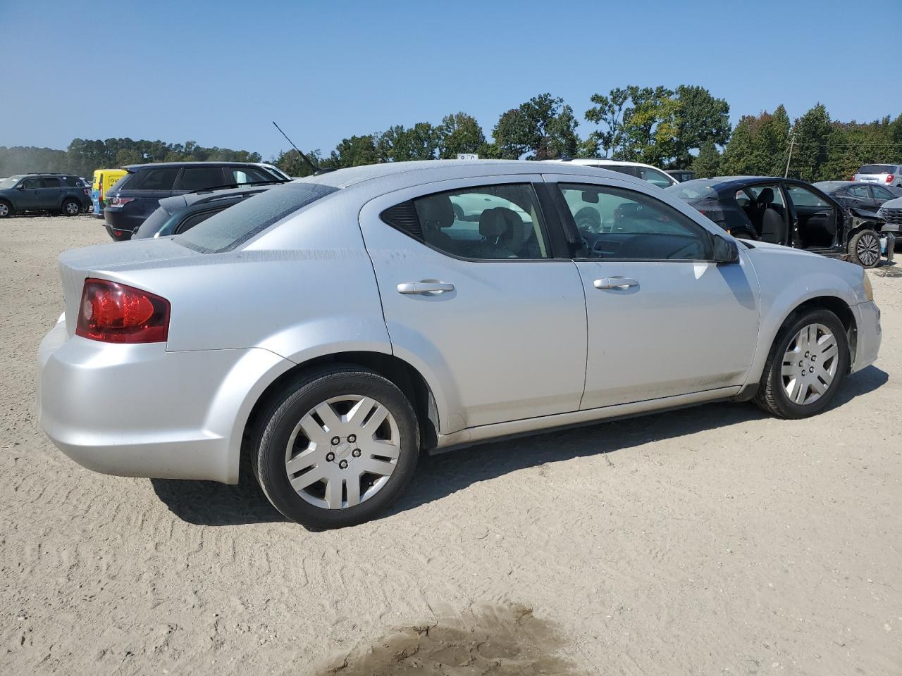 2011 Dodge Avenger Express - Фото 3