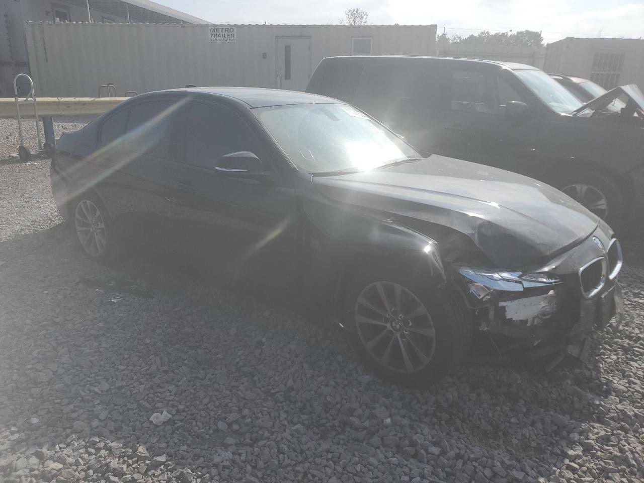 2016 BMW 320 I - Image 4