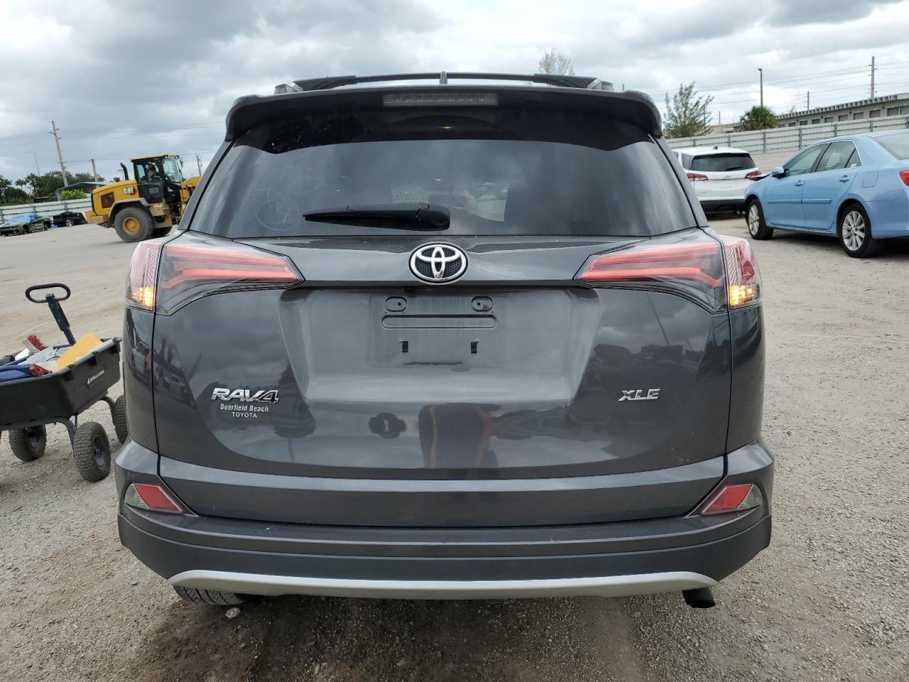 2016 Toyota Rav4 Xle - Image 6