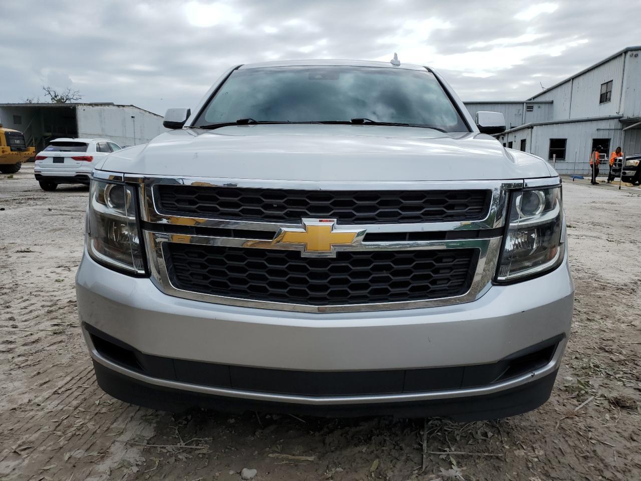 2018 Chevrolet Suburban C1500 Lt - Image 5