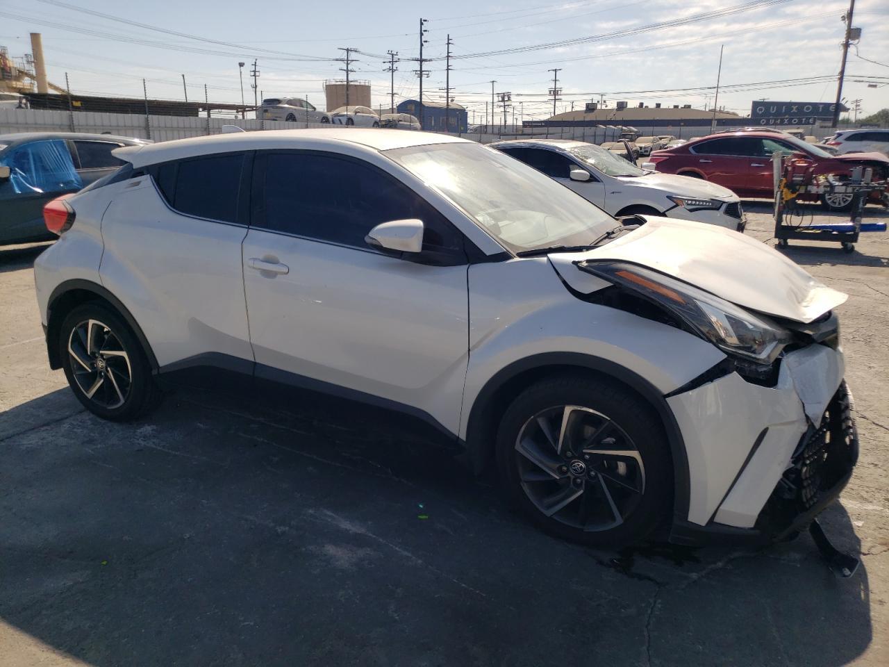 2022 Toyota C-Hr Xle - Image 4
