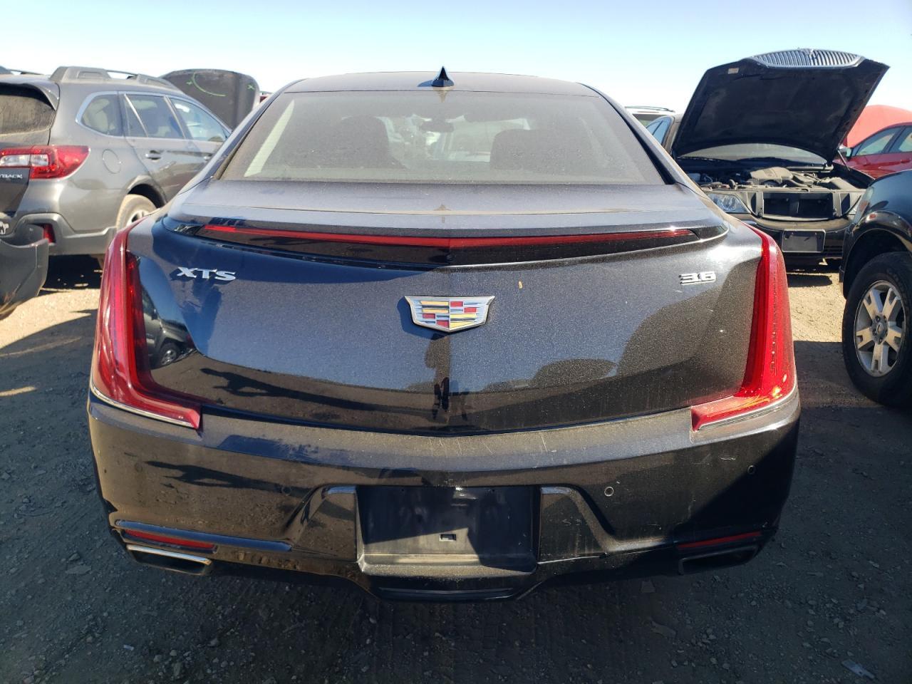 2019 Cadillac Xts Luxury - Image 6