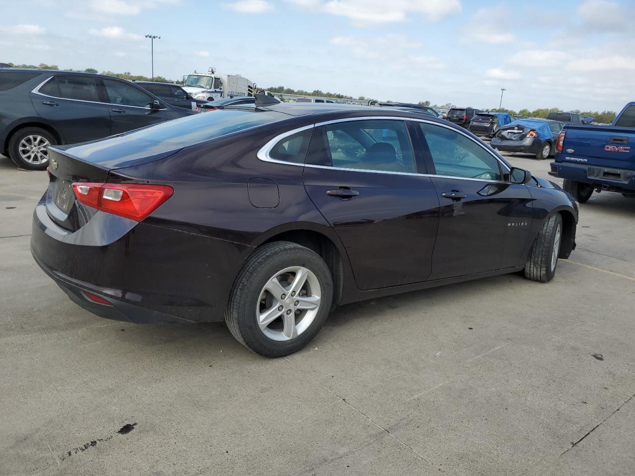 2020 Chevrolet Malibu Ls - Фото 3