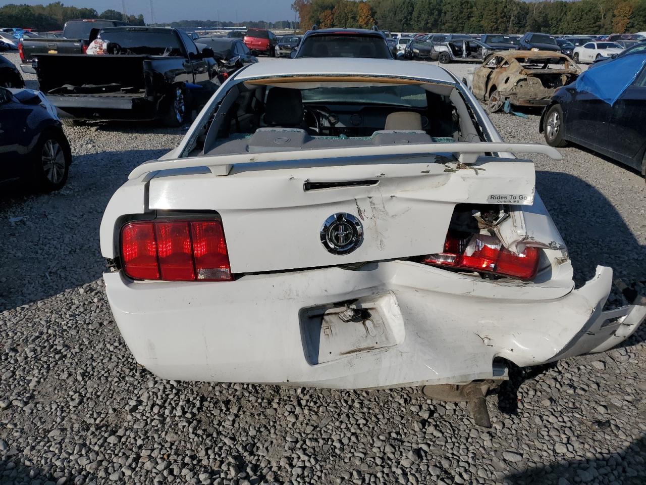 2006 Ford Mustang - Image 6
