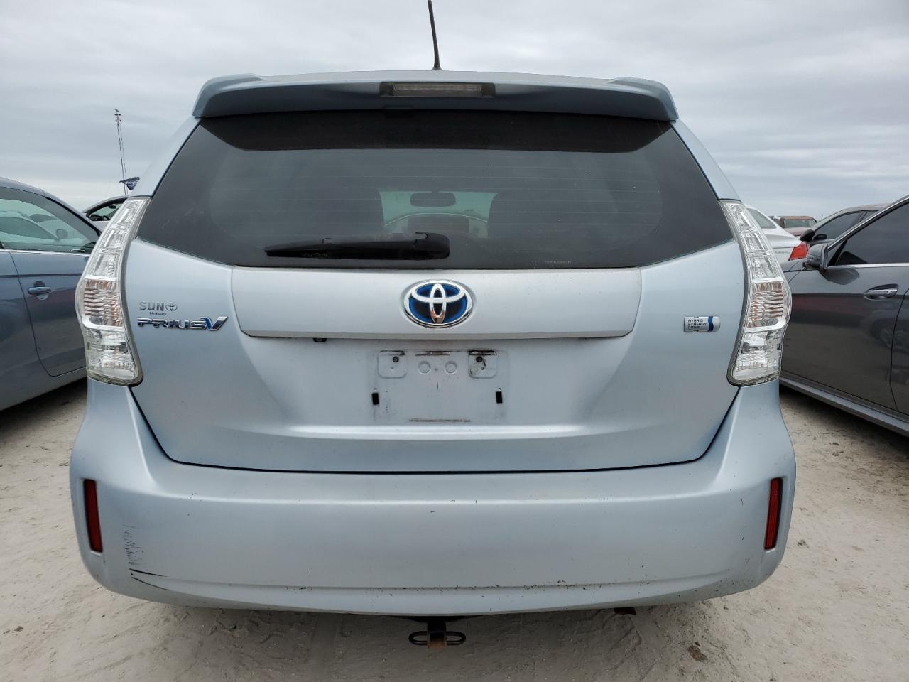 2012 Toyota Prius V - Фото 6