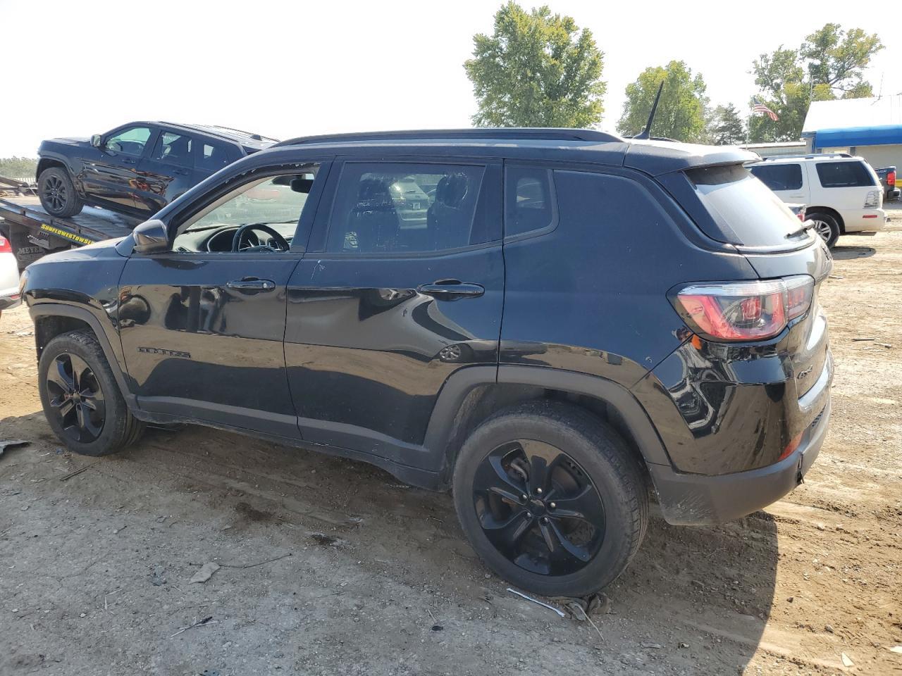 2018 Jeep Compass Latitude - Фото 2