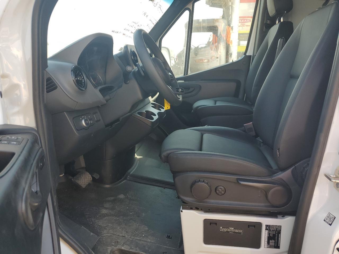 2024 Mercedes-Benz Sprinter 3500 - Фото 7