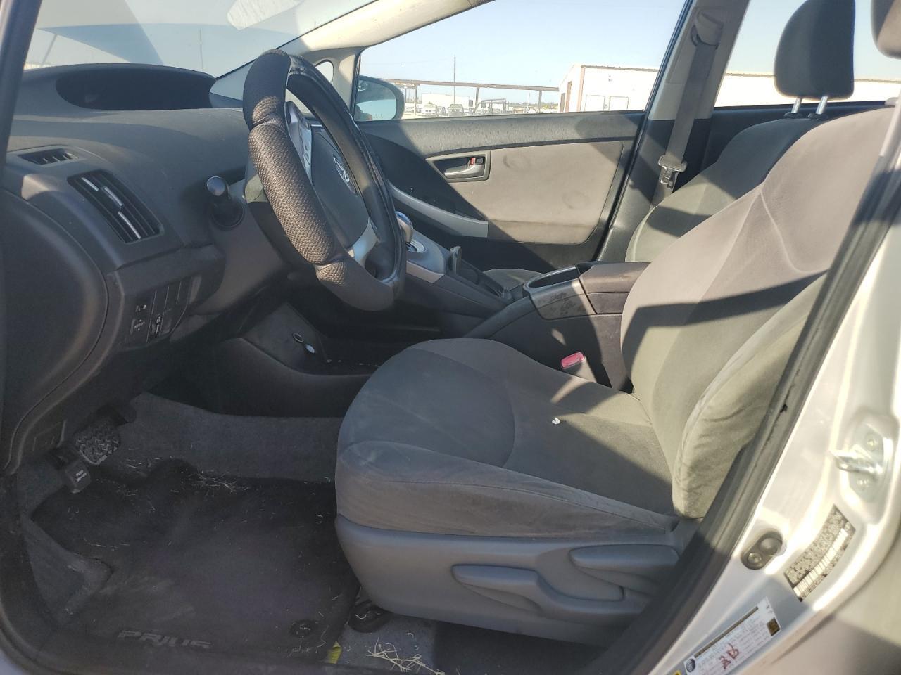 2013 Toyota Prius - Image 7