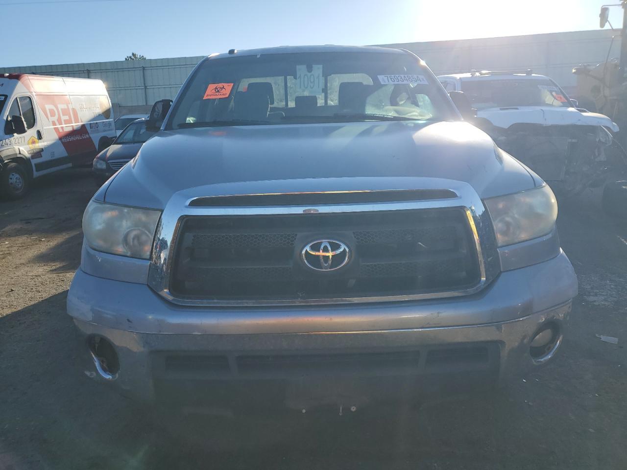 2011 Toyota Tundra Double Cab Sr5 - Image 5