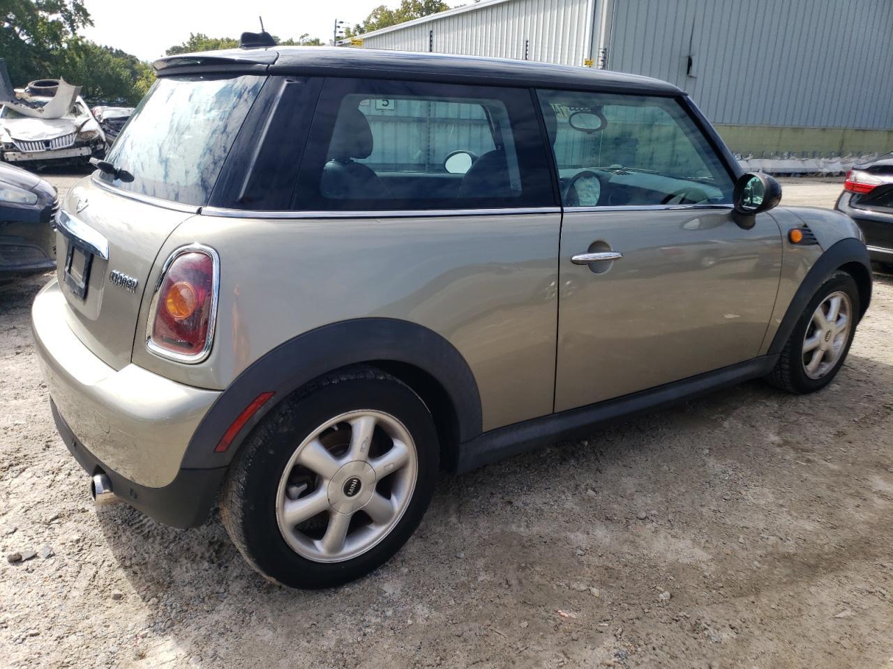 2010 Mini Cooper - Image 3