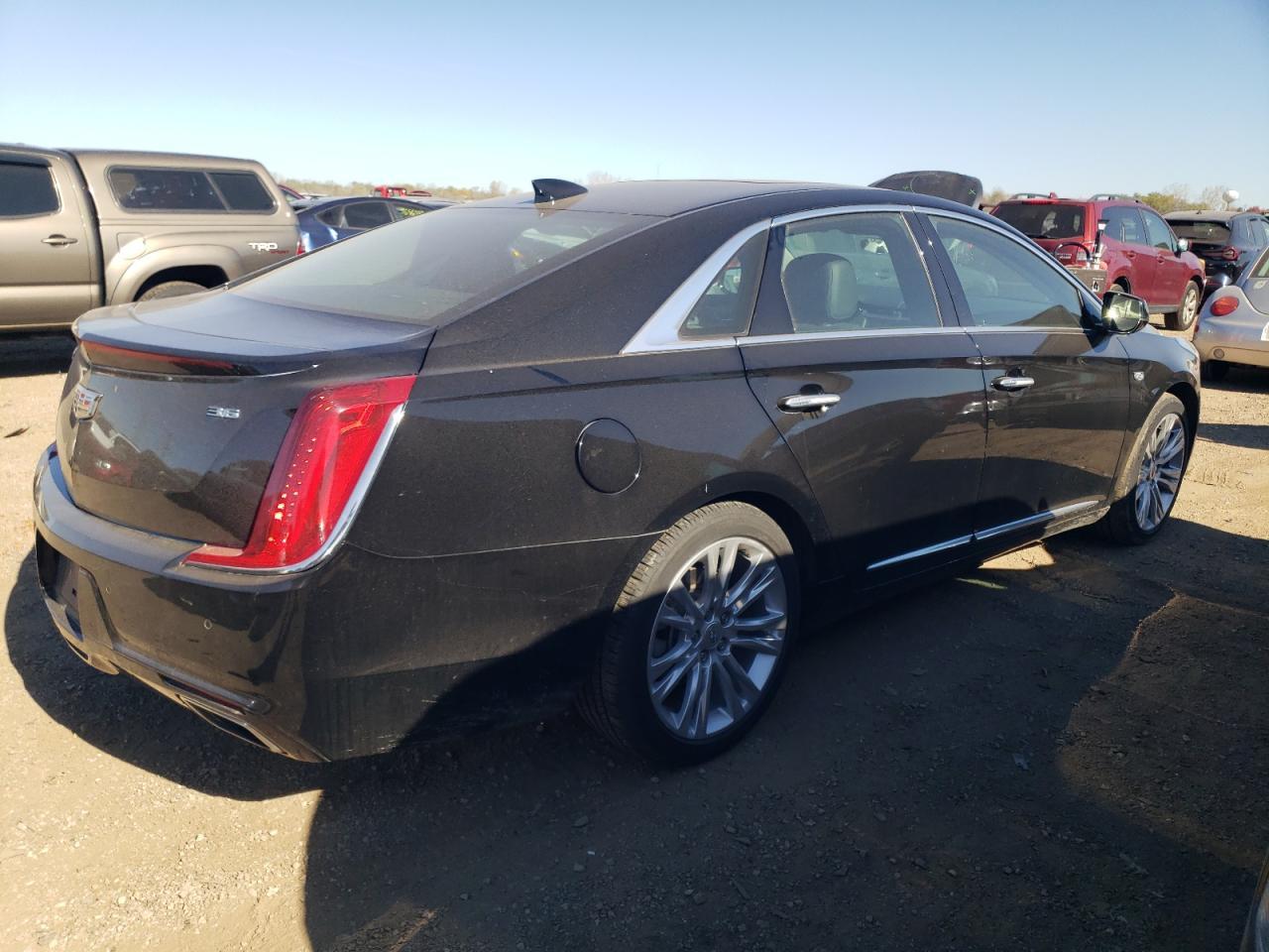 2019 Cadillac Xts Luxury - Image 3