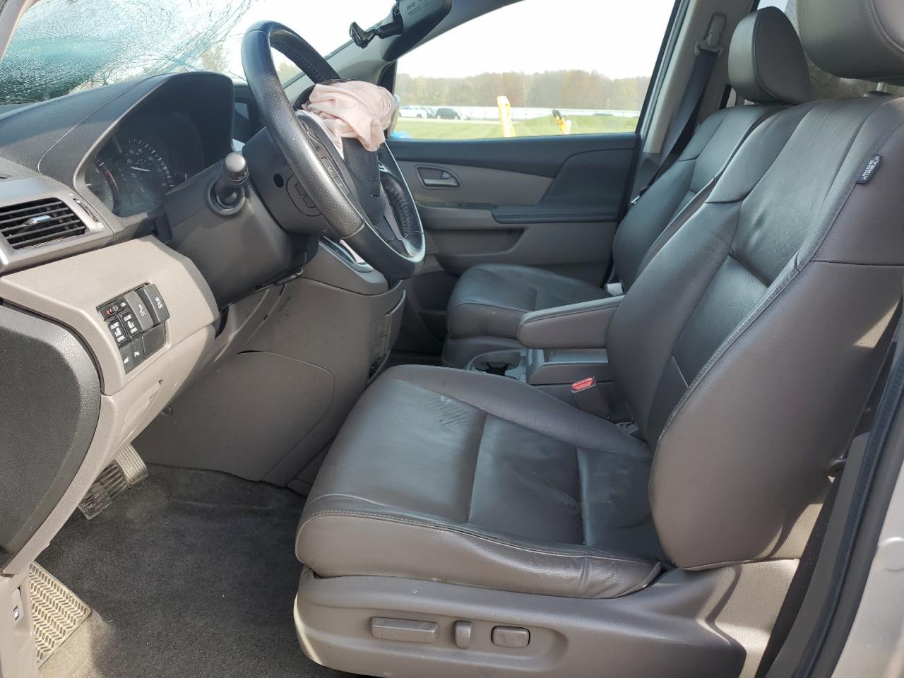 2012 Honda Odyssey Touring - Image 7