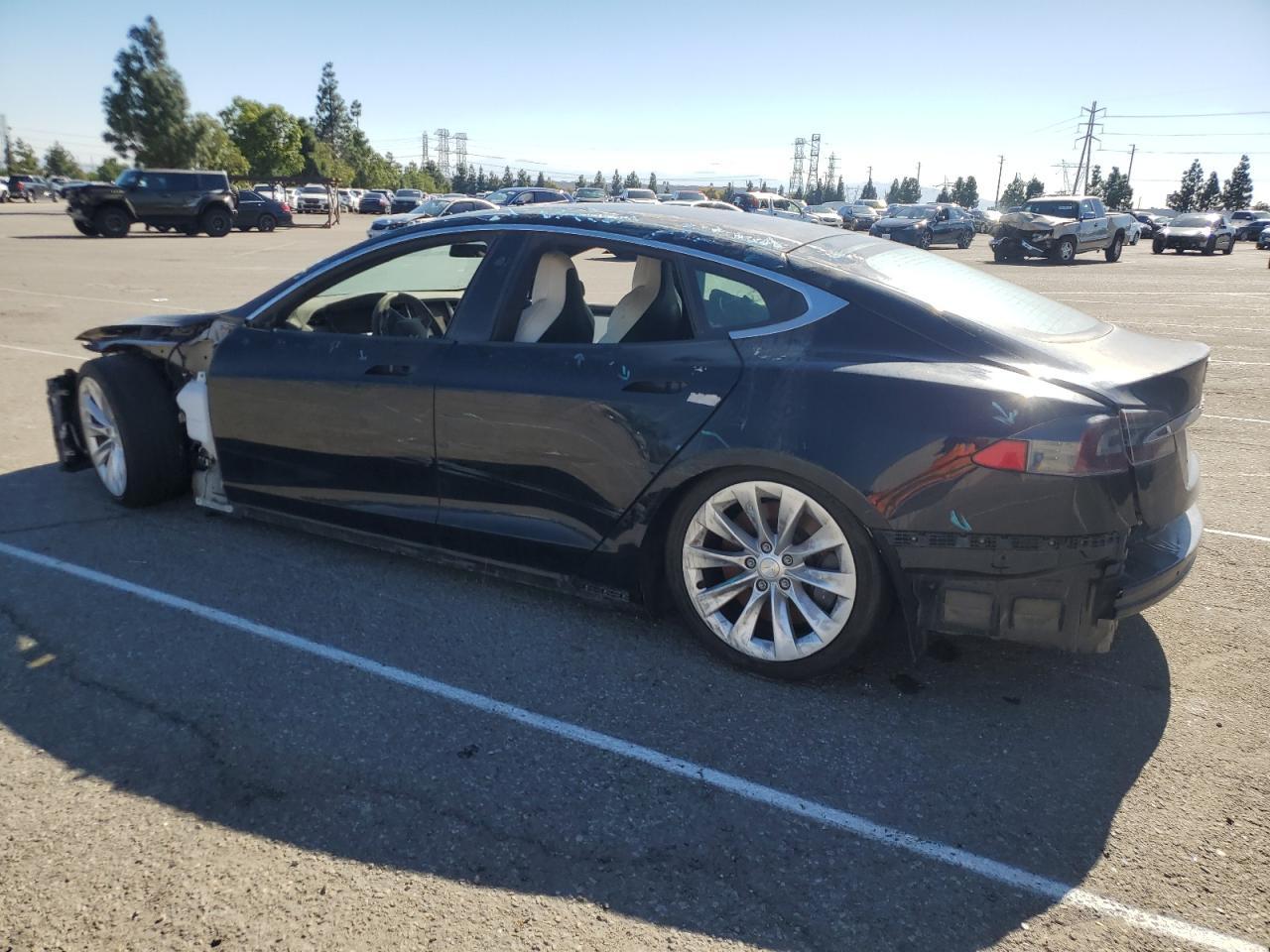 2019 Tesla Model S - Image 2