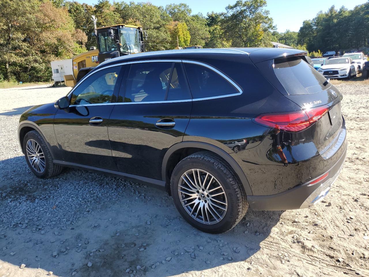 2025 Mercedes-Benz Glc 300 4Matic - Image 2