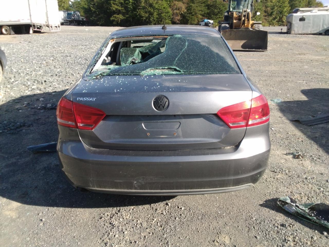 2012 Volkswagen Passat S - Фото 6