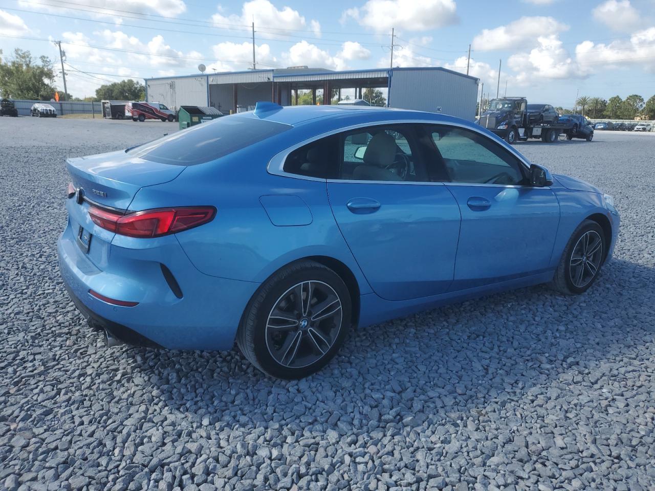 2021 BMW 228Xi - Фото 3
