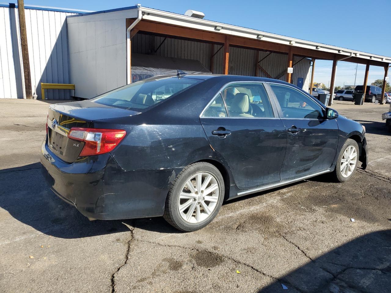 2012 Toyota Camry Se - Image 3