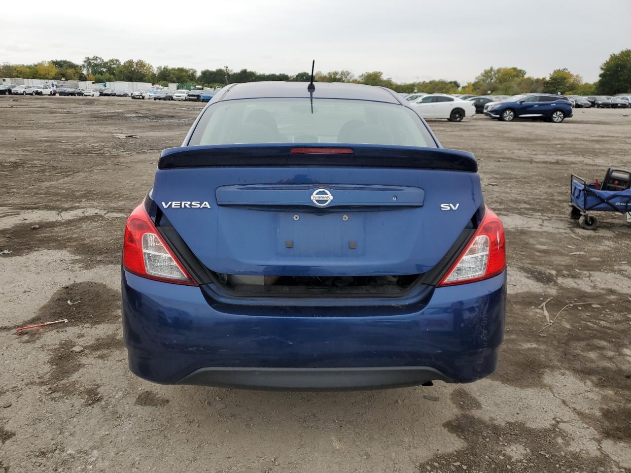 2018 Nissan Versa S - Фото 6