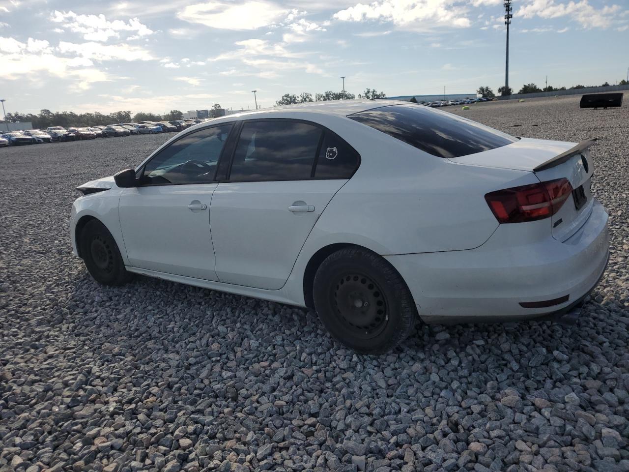 2016 Volkswagen Jetta S - Фото 2