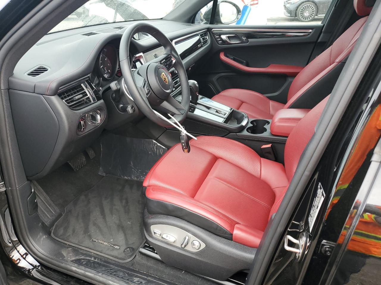 2025 Porsche Macan Base - Фото 7