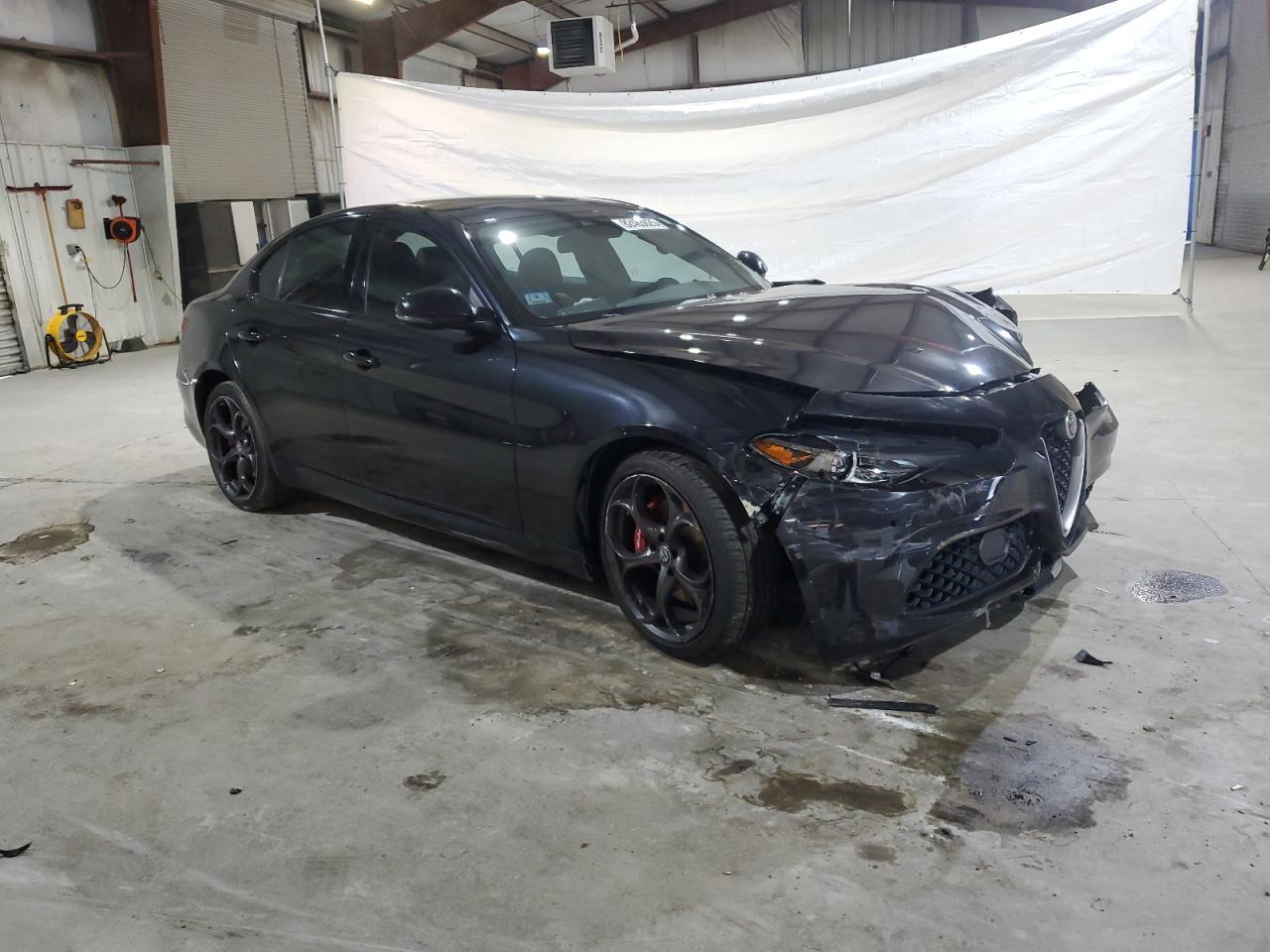 2018 Alfa Romeo Giulia Ti Q4 - Image 4