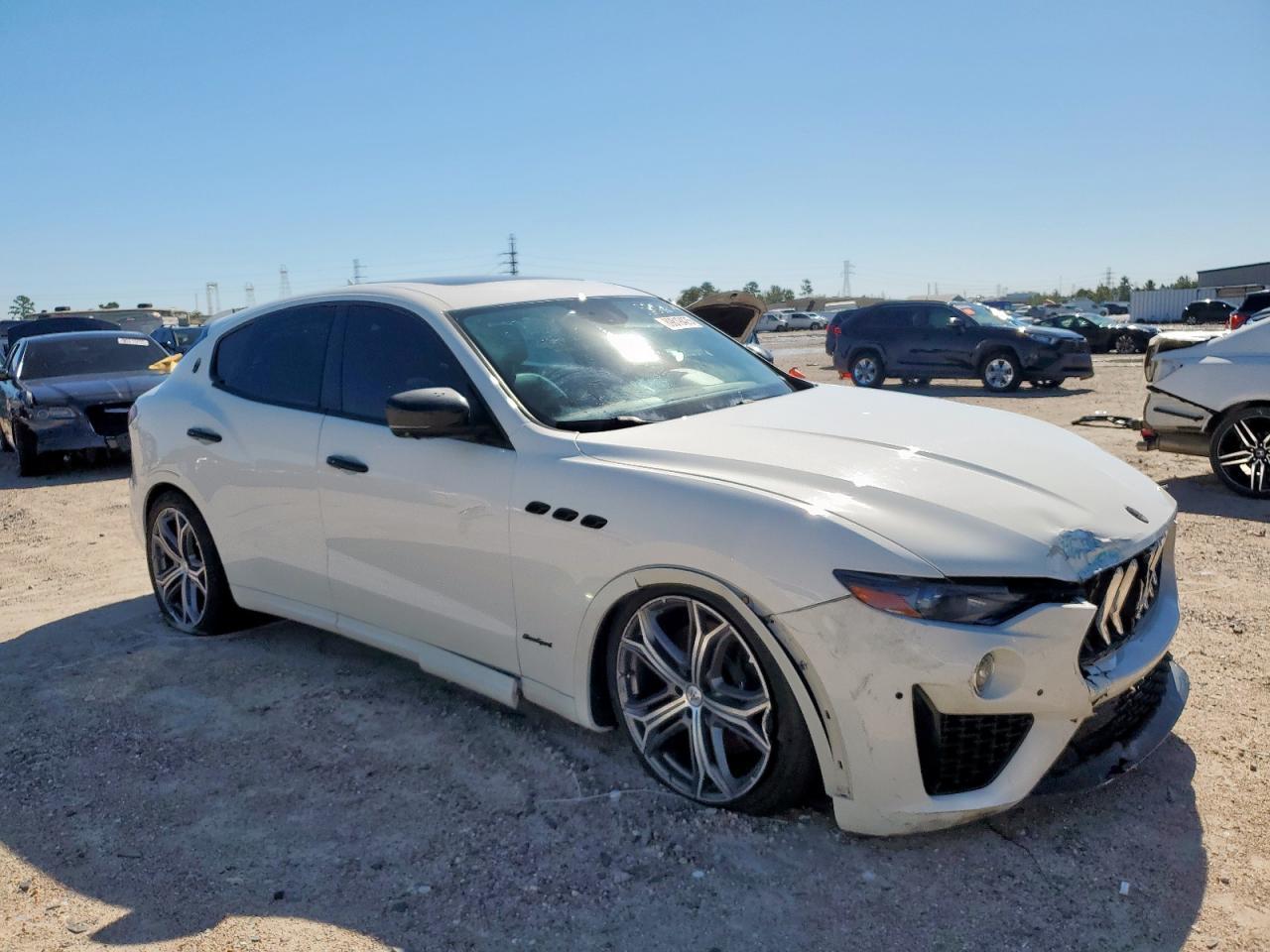 2021 Maserati Levante S - Фото 4