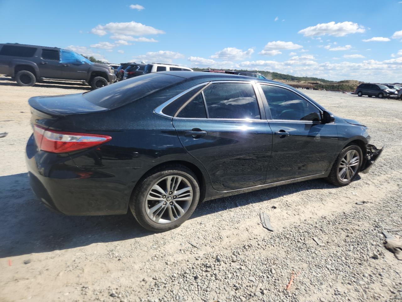 2015 Toyota Camry Le - Фото 3