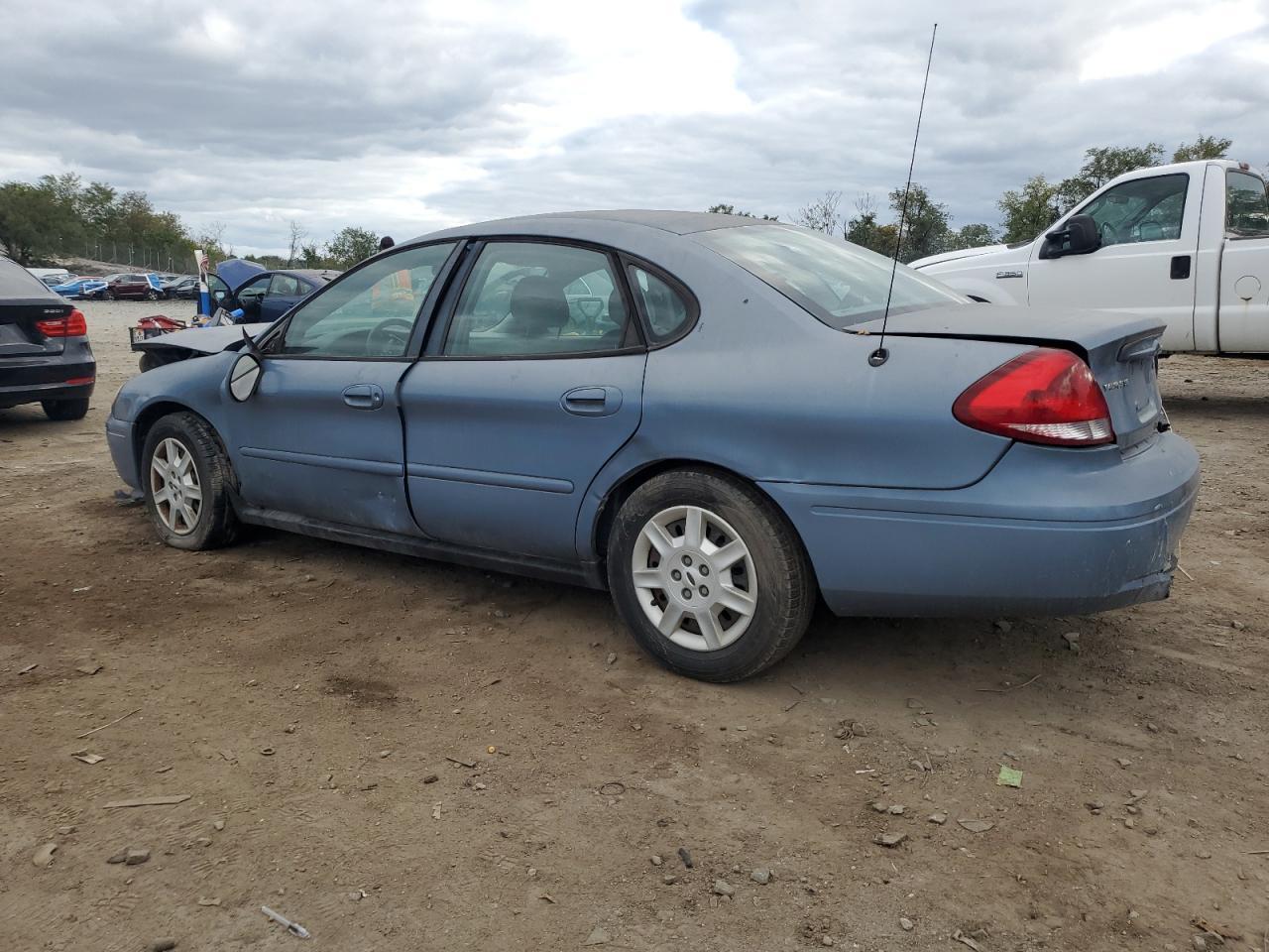 2007 Ford Taurus Se - Фото 2