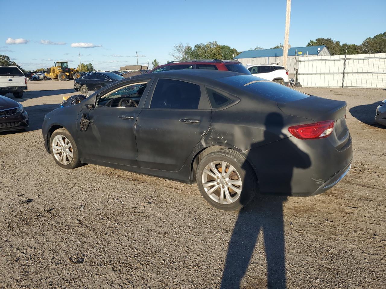 2015 Chrysler 200 Limited - Фото 2