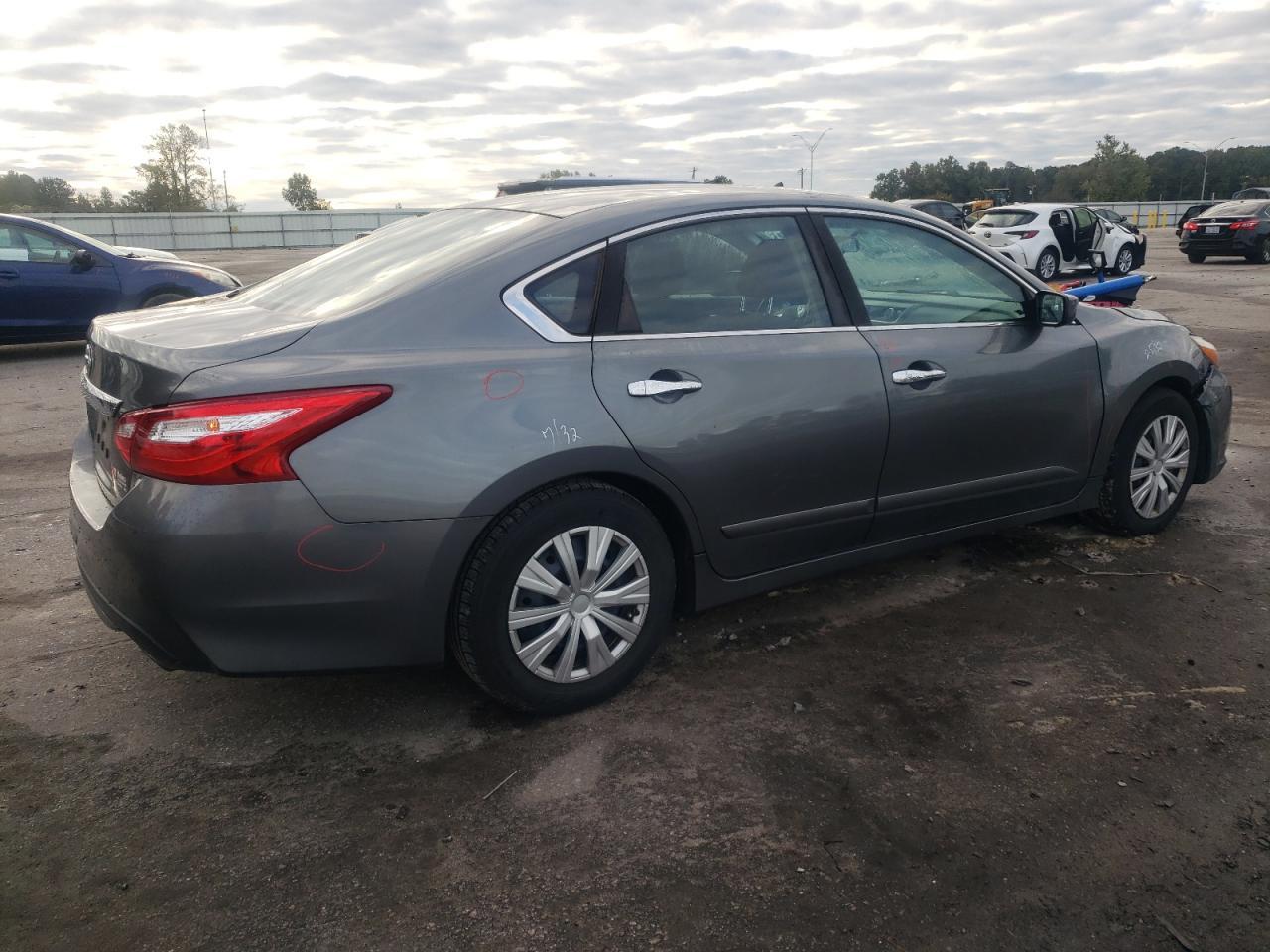 2016 Nissan Altima 2.5 - Фото 3