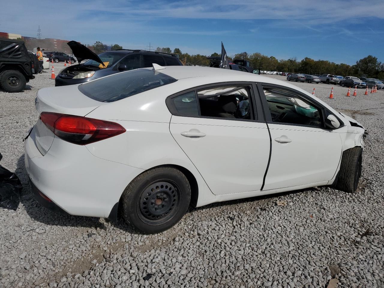 2017 Kia Forte Lx - Фото 3