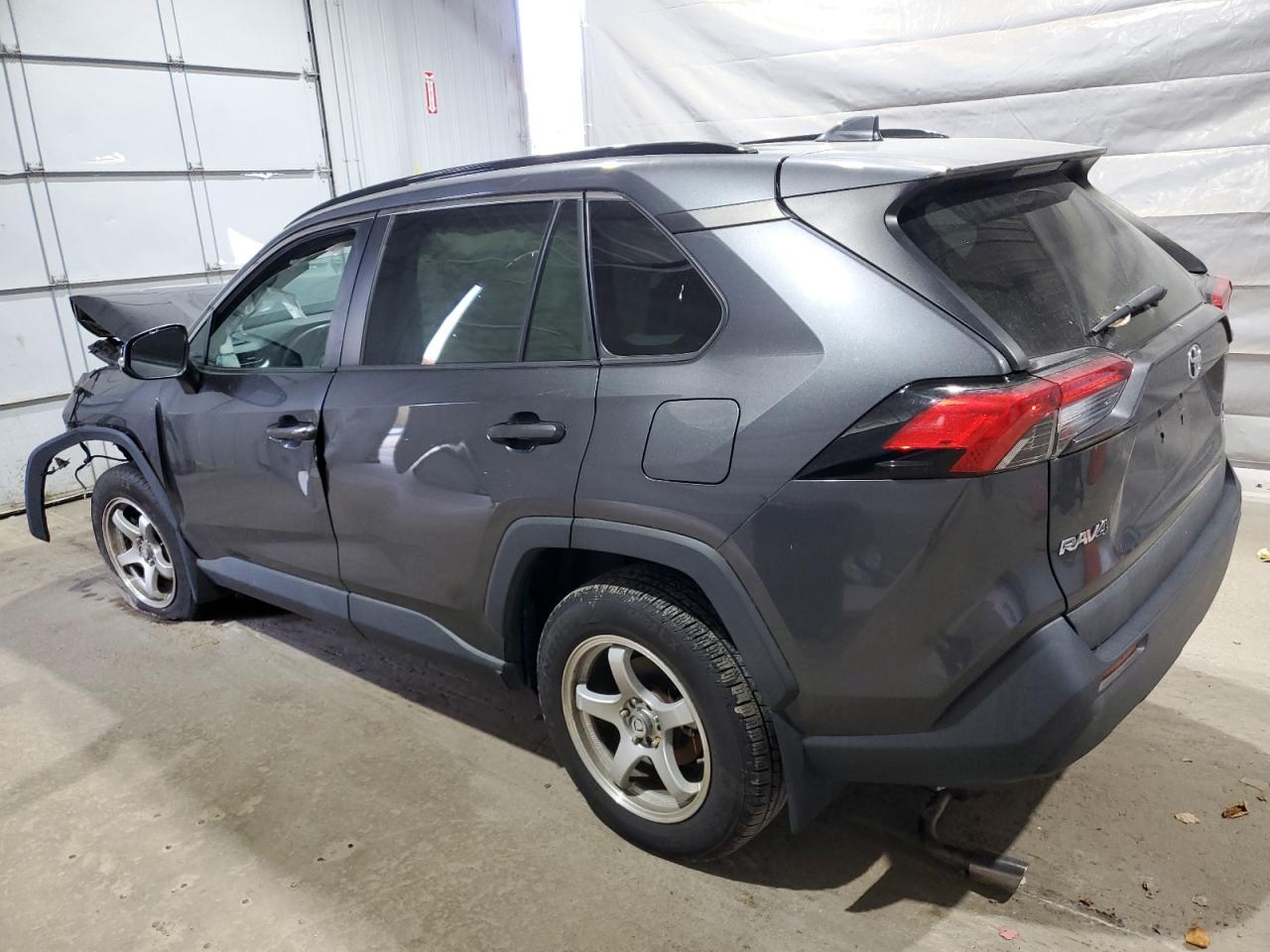 2019 Toyota Rav4 Le - Фото 2