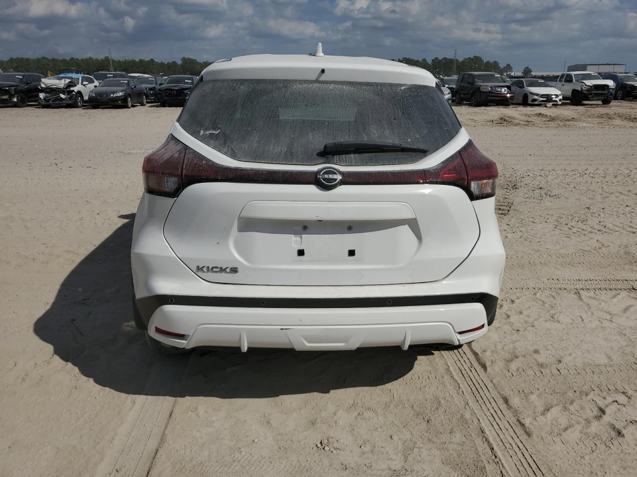 2024 Nissan Kicks S - Image 6